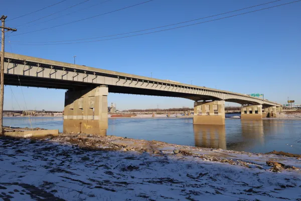 Evening Ramp Closures on Poplar Street Bridge and Major I-70 Detours in St. Charles Today