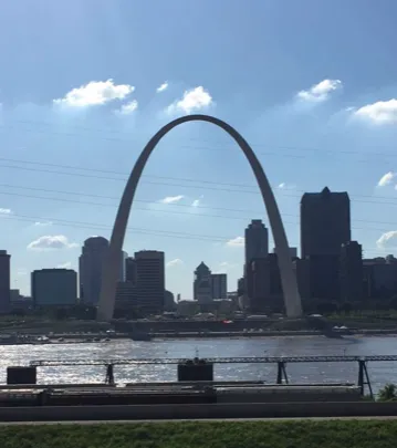 Officials outline early steps for expanding Gateway Arch National Park into East St. Louis riverfront