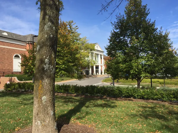 Canyon Cafe at Plaza Frontenac will close January 25, reducing limited in-mall dining options